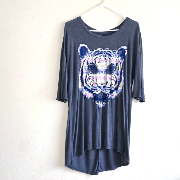 L.o.l vintage Graphic Tiger Print Gray Top three quarter sleeves size medium - Picture 1 of 11